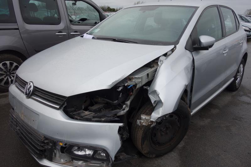 Volant VOLKSWAGEN POLO 5 Essence - 1