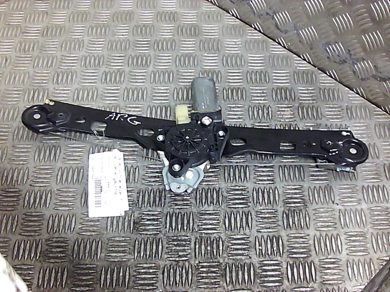 Alzacristalli elettrico posteriore sinistro MERCEDES CLASSE C 203 PHASE 1 BREAK Diésel - 1