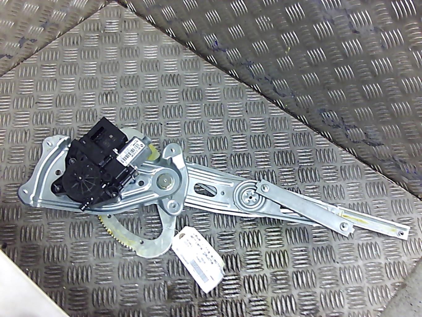 Alzacristalli elettrico posteriore sinistro RENAULT SCENIC 3 PHASE 1 Diésel - 1