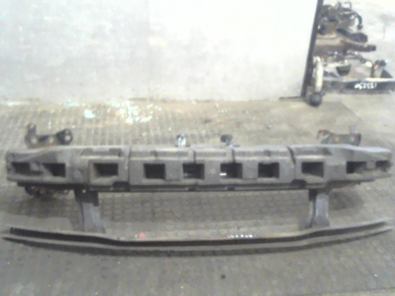 Traversa rinforzo paraurti anteriore VOLKSWAGEN PASSAT 5 BREAK  - 1