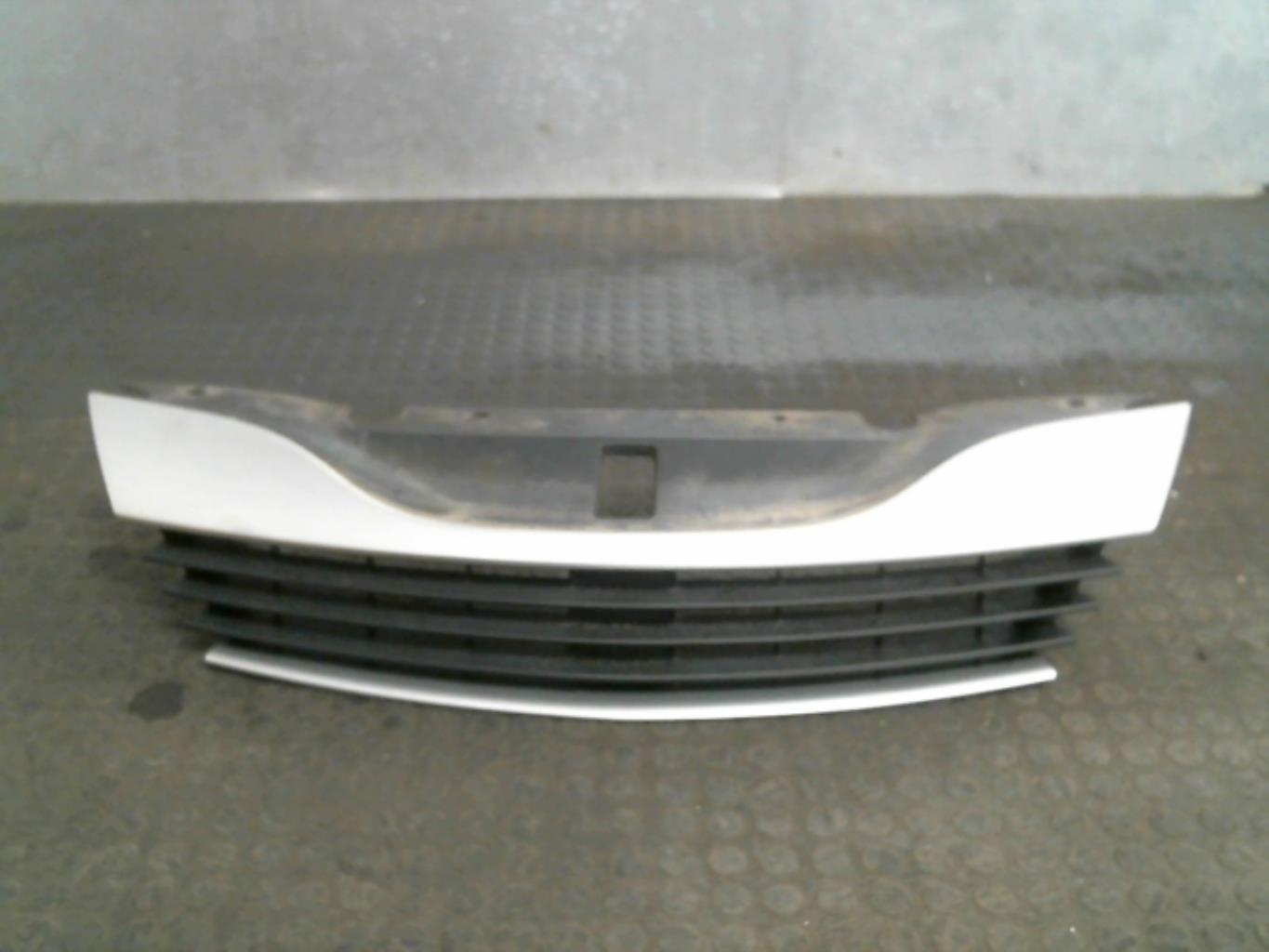 Calandre RENAULT LAGUNA 2 PHASE 1 Essence - 1