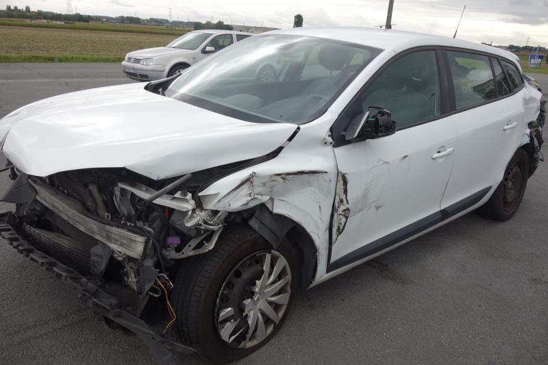 Volant RENAULT MEGANE 3 PHASE 1 BREAK Diesel - 1