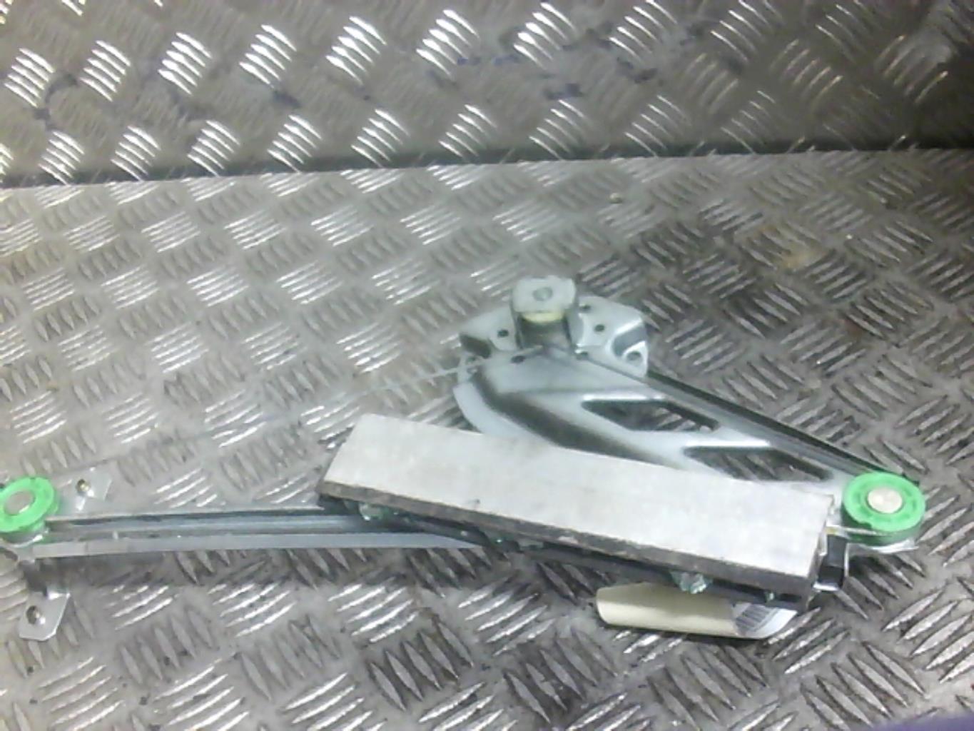 Alzacristalli manuale posteriore destro OPEL CORSA B PHASE 2 Diésel - 1
