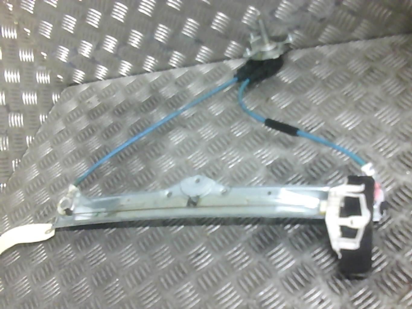 Alzacristalli manuale posteriore destro FIAT BRAVO 2 Diésel - 1