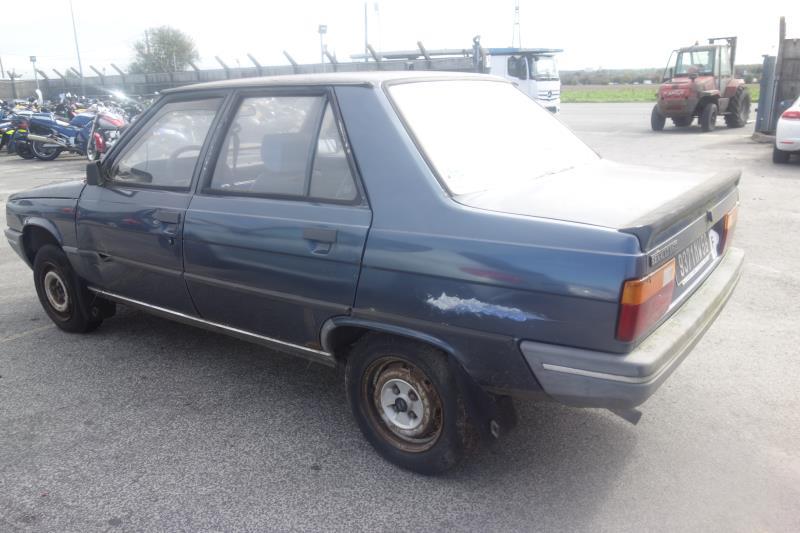 Ventanilla triangular trasera izquierda (puerta) RENAULT R9 Gasolina - 1