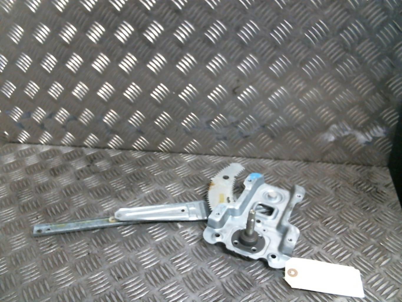 Alzacristalli manuale posteriore sinistro NISSAN MICRA 3 PHASE 1 Gasolina - 1