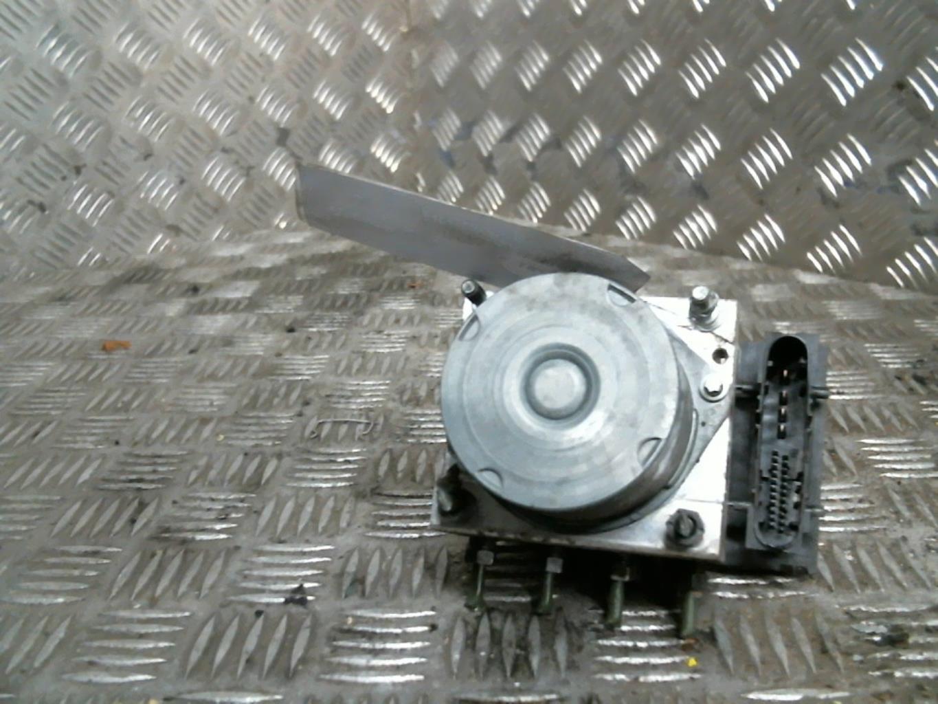 Bloc ABS (freins anti-blocage) CITROEN C1 1 PHASE 2 Essence - 1