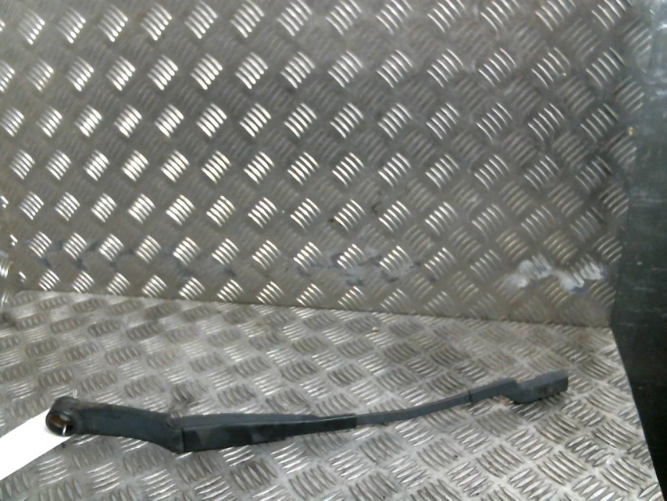 Braccio tergicristallo anteriore sinistro KIA CEE-D 1 PHASE 1 Diésel - 1