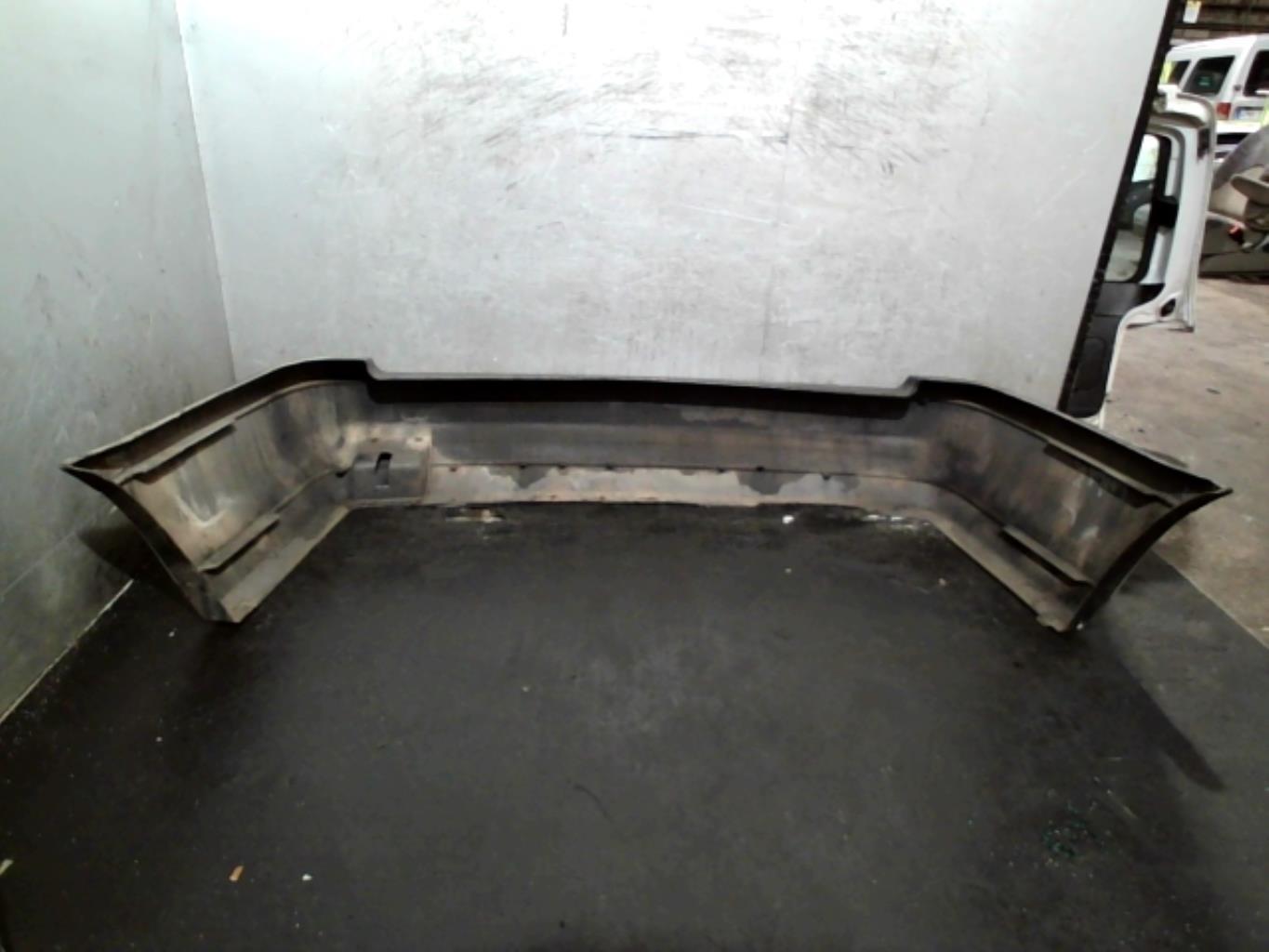 Paraurti posteriore VOLKSWAGEN PASSAT 3 PHASE 2 BREAK Gasolina - 1
