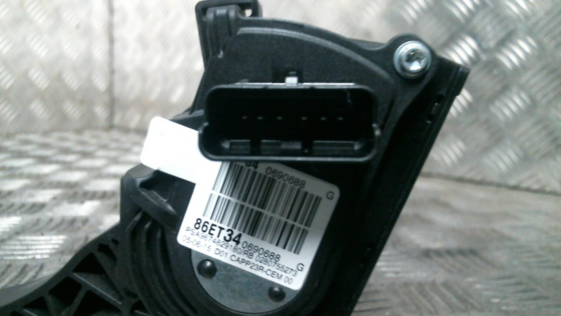 Pedale acceleratore PEUGEOT 308 2 SW PHASE 1 BREAK Diésel - 1