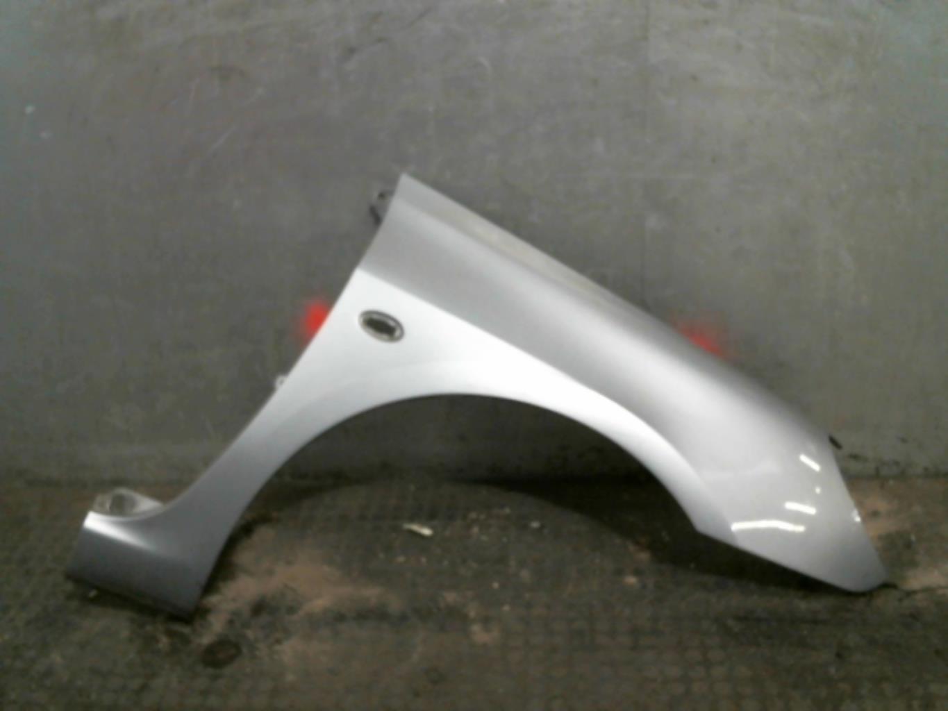 Aile avant droit RENAULT MEGANE 2 PHASE 1 Diesel - 1