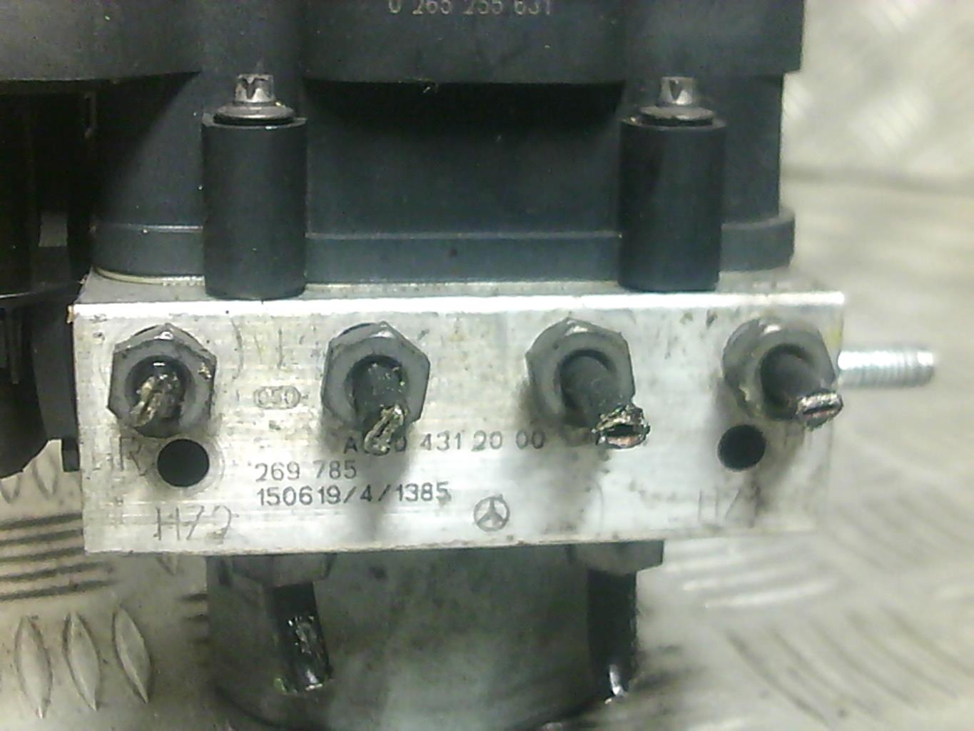 Blocco ABS (antibloccaggio freni) MERCEDES CLASSE A 176 PHASE 1 Diésel - 1