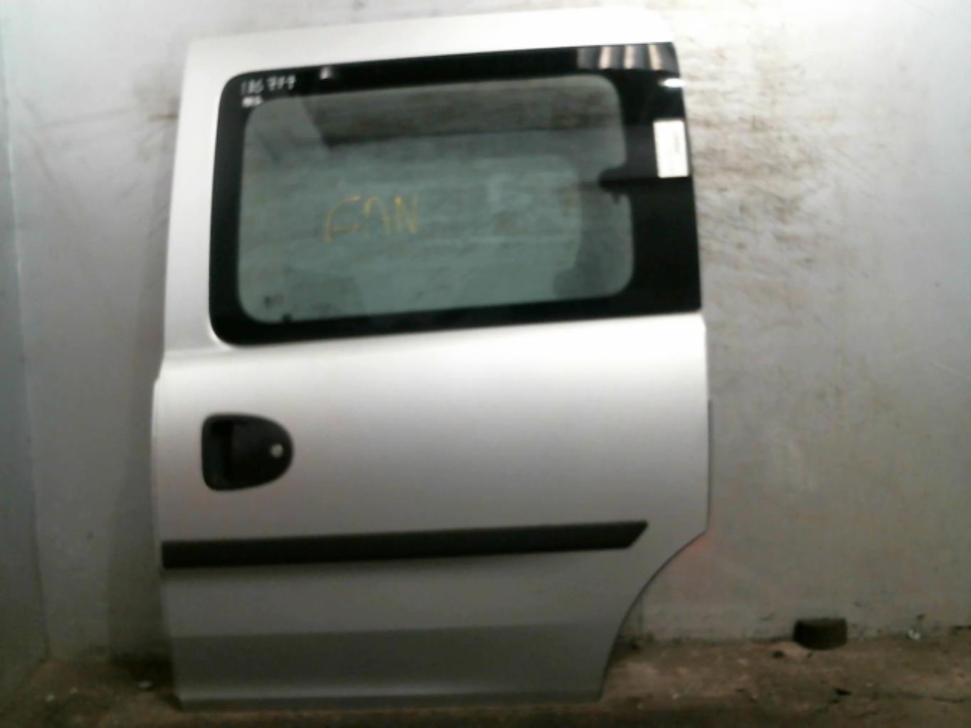 Puerta trasera izquierda OPEL COMBO C PHASE 2 Gasolina - 1