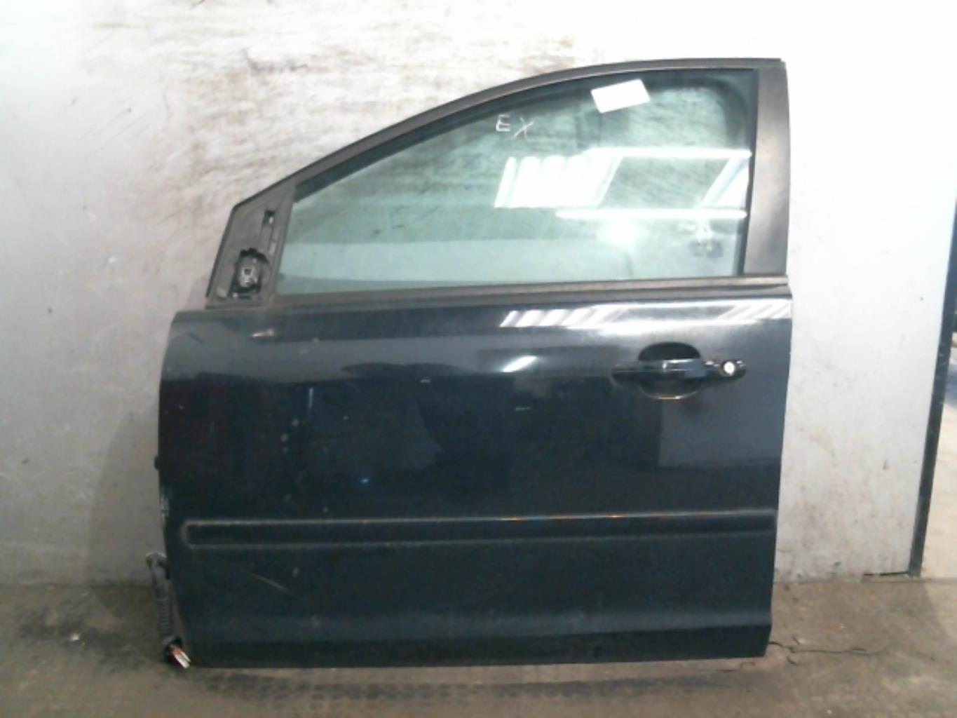 Porte avant gauche FORD FOCUS 2 PHASE 1 BREAK Diesel - 1