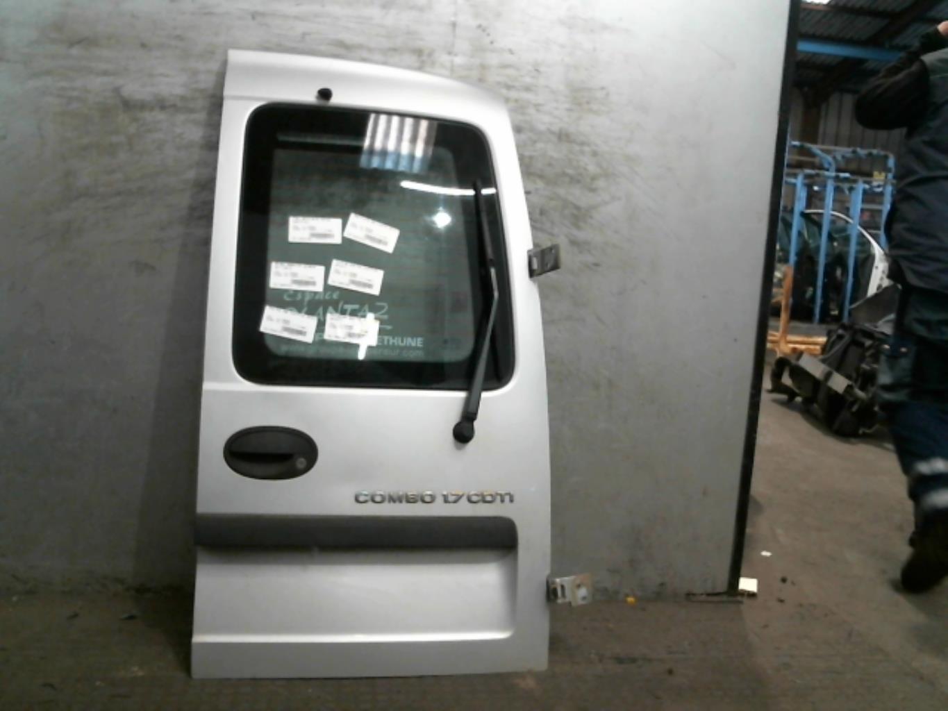 Puerta del maletero derecha OPEL COMBO C PHASE 2 Diésel - 1