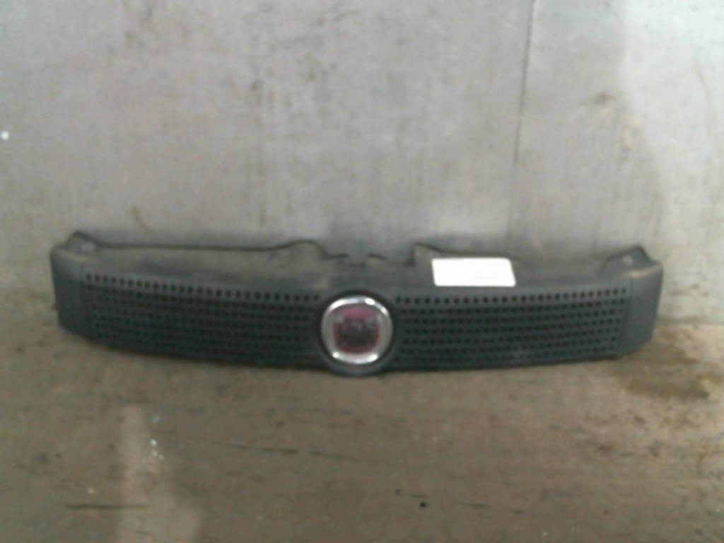 Calandre FIAT PANDA 2 Essence - 1