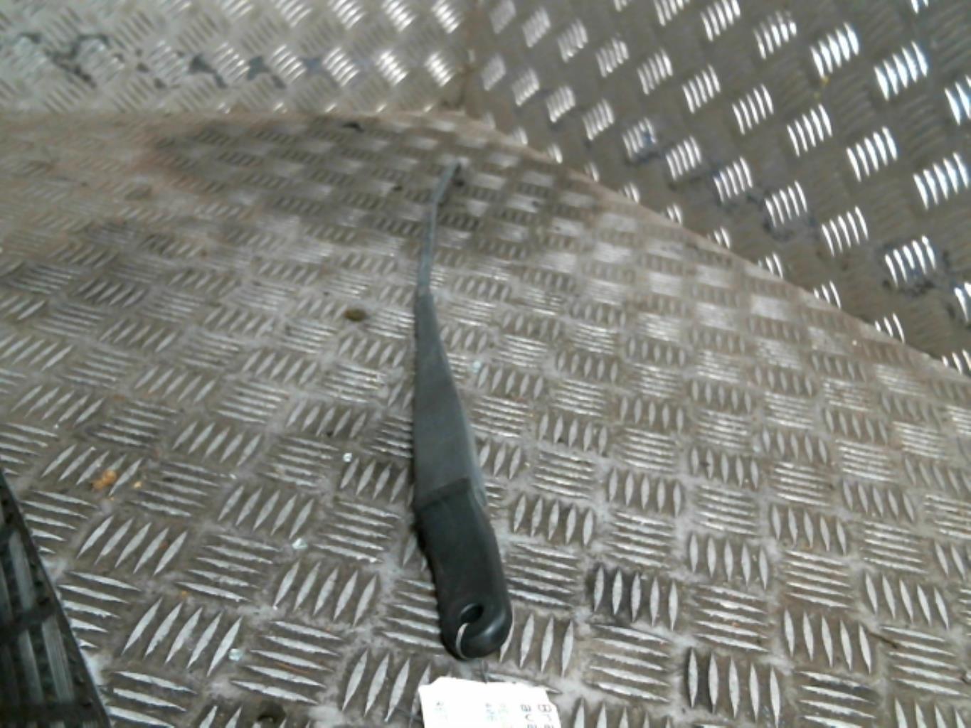 Braccio tergicristallo anteriore destro PEUGEOT 406 PHASE 1  - 1