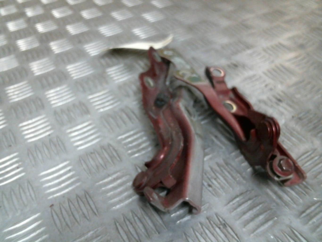 Charniere de capot MAZDA 2 1 Diesel - 1
