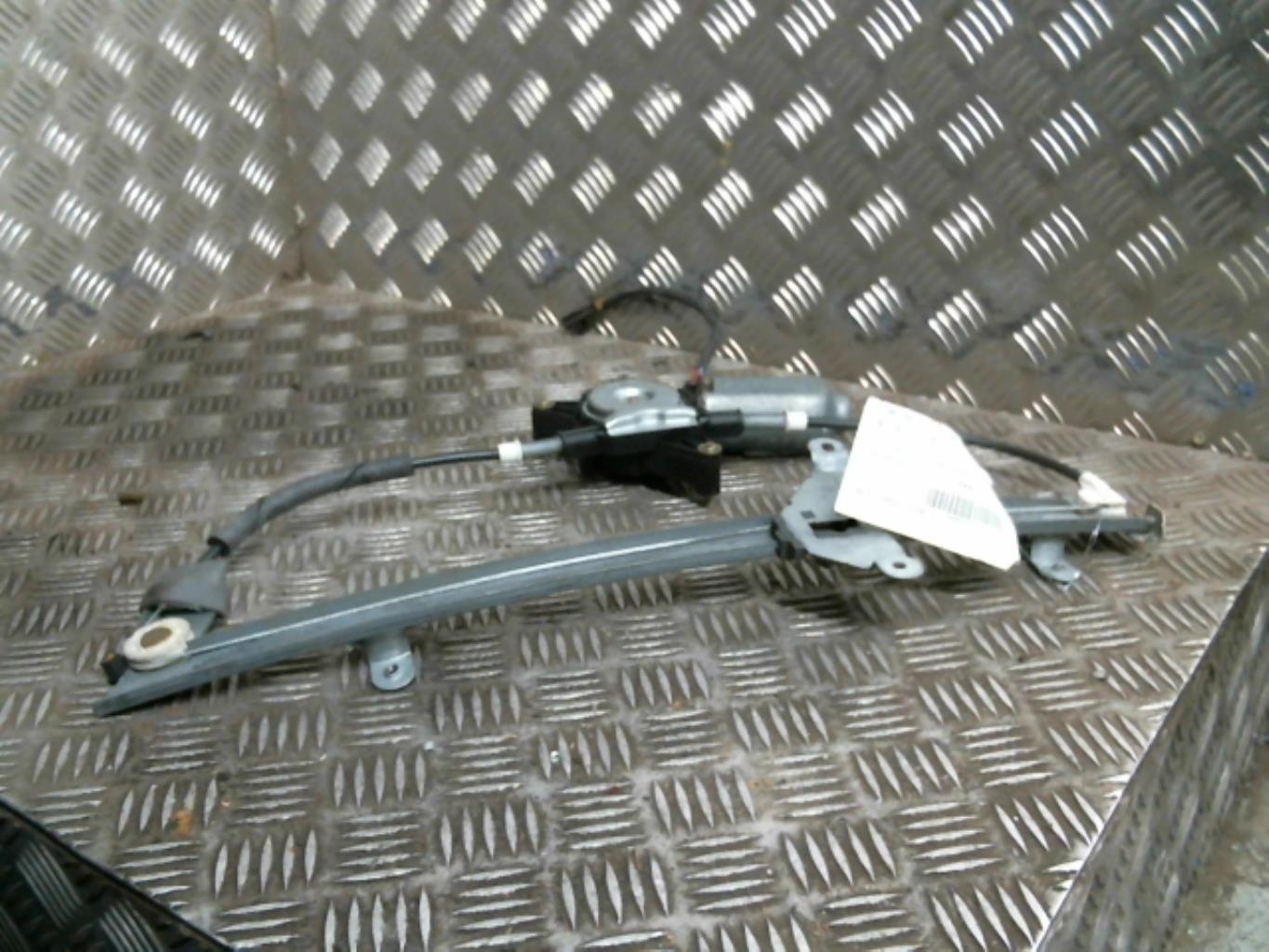 Alzacristalli elettrico anteriore destro NISSAN PRIMERA 1 Gasolina - 1