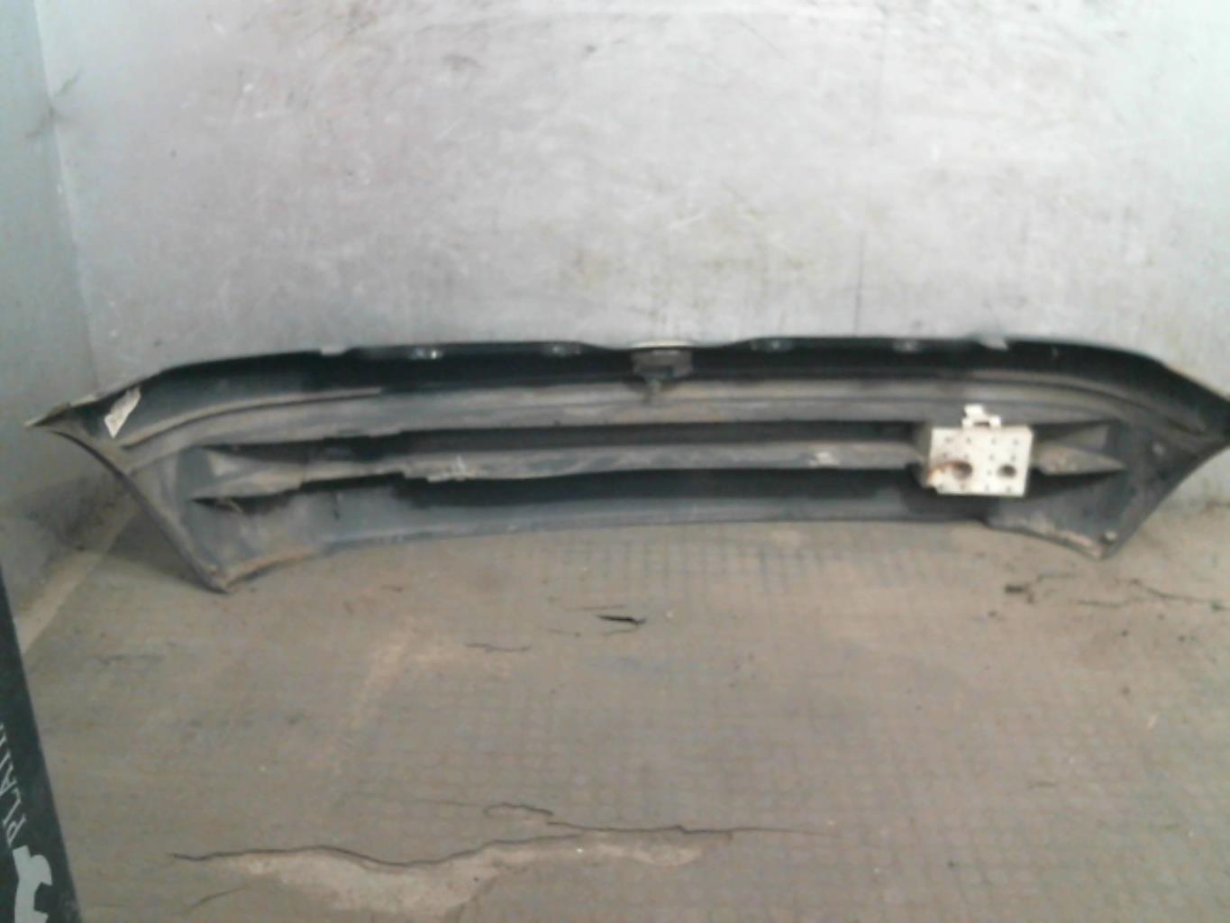 Parachoques trasero RENAULT CLIO 2 PHASE 1 Diésel - 1