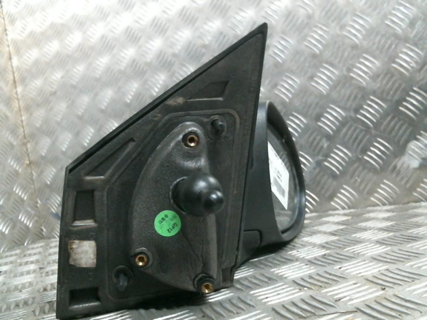 Retrovisor derecho CHEVROLET AVEO 2 Gasolina - 1