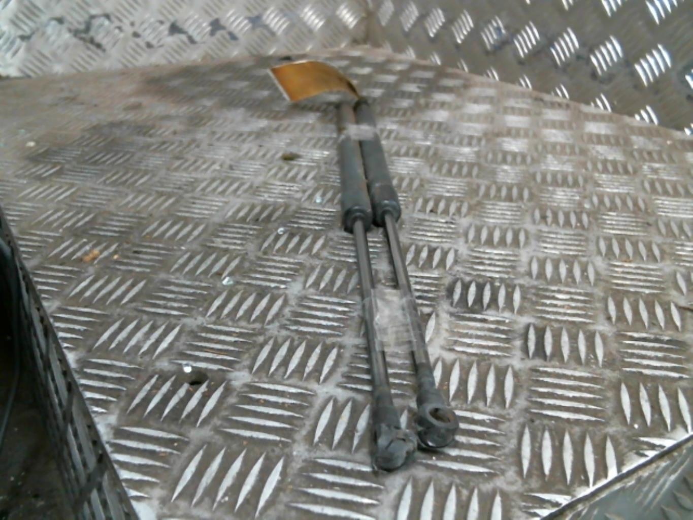 Verin de coffre AUDI A3 2 PHASE 1 Diesel - 1