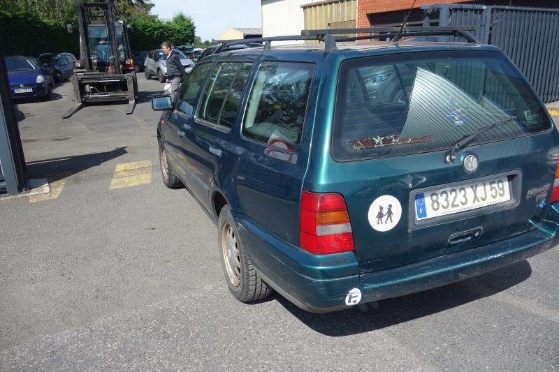 Ventanilla triangular trasera izquierda VOLKSWAGEN GOLF 3 BREAK Diésel - 1