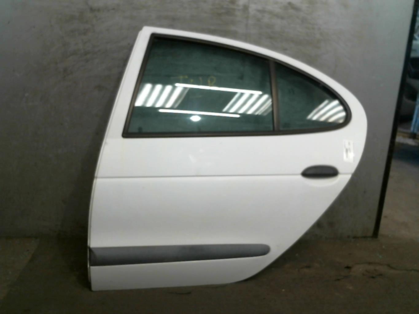 Portiera posteriore sinistra RENAULT MEGANE 1 PHASE 1 Gasolina - 1