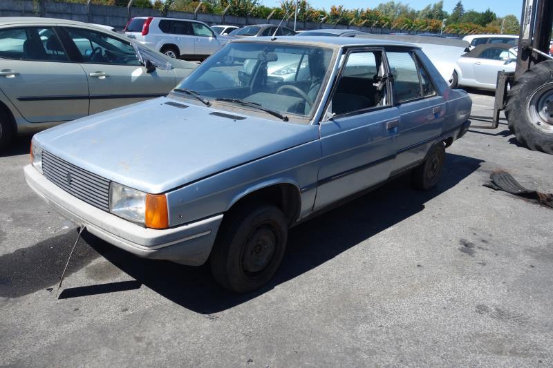 Ventanilla triangular trasera izquierda (puerta) RENAULT R9 Gasolina - 1