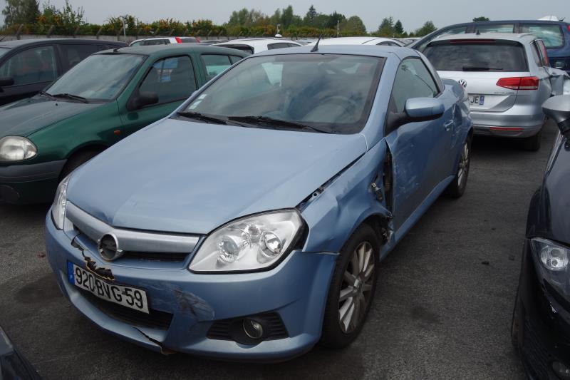 Volant VAUXHALL TIGRA 2 Essence - 1