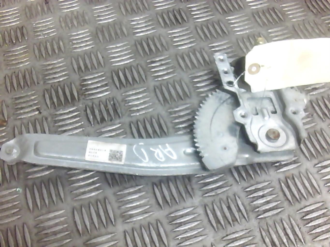 Alzacristalli manuale posteriore destro MAZDA DEMIO PHASE 2 BREAK Gasolina - 1