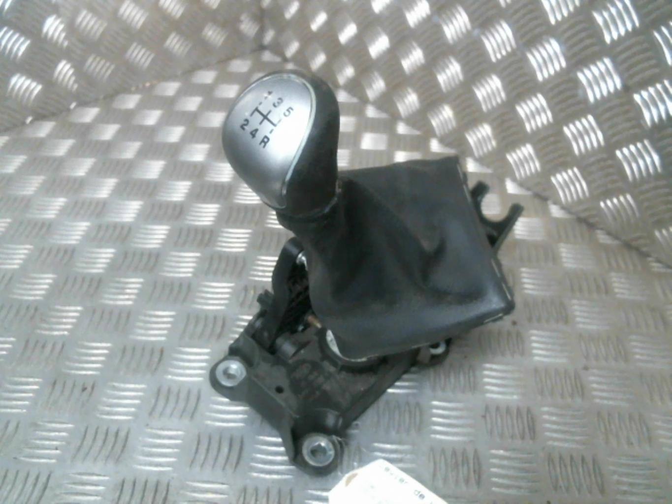 Levier de vitesses FORD FOCUS 2 PHASE 1 BREAK Diesel - 1