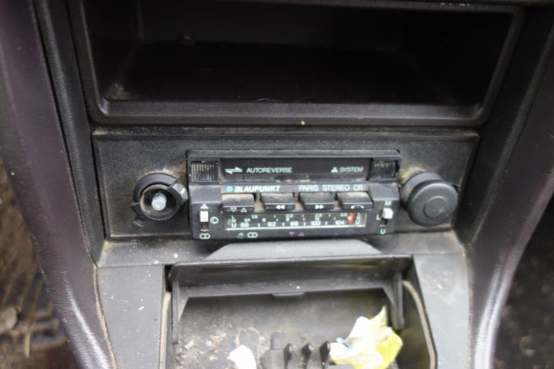 Ventanilla triangular delantera izquierda (puerta) AUDI 100 1 PHASE 1 BREAK Gasolina - 1