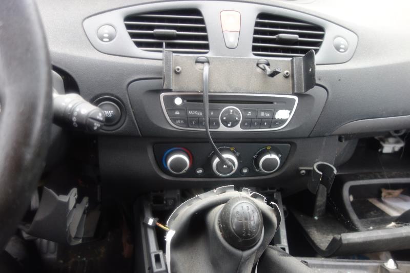 Vetro posteriore sinistro RENAULT SCENIC 3 PHASE 1 Diésel - 1