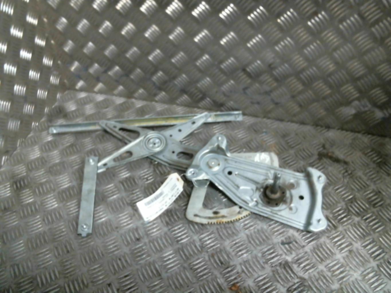 Alzacristalli manuale posteriore destro RENAULT SCENIC 3 PHASE 1 Diésel - 1