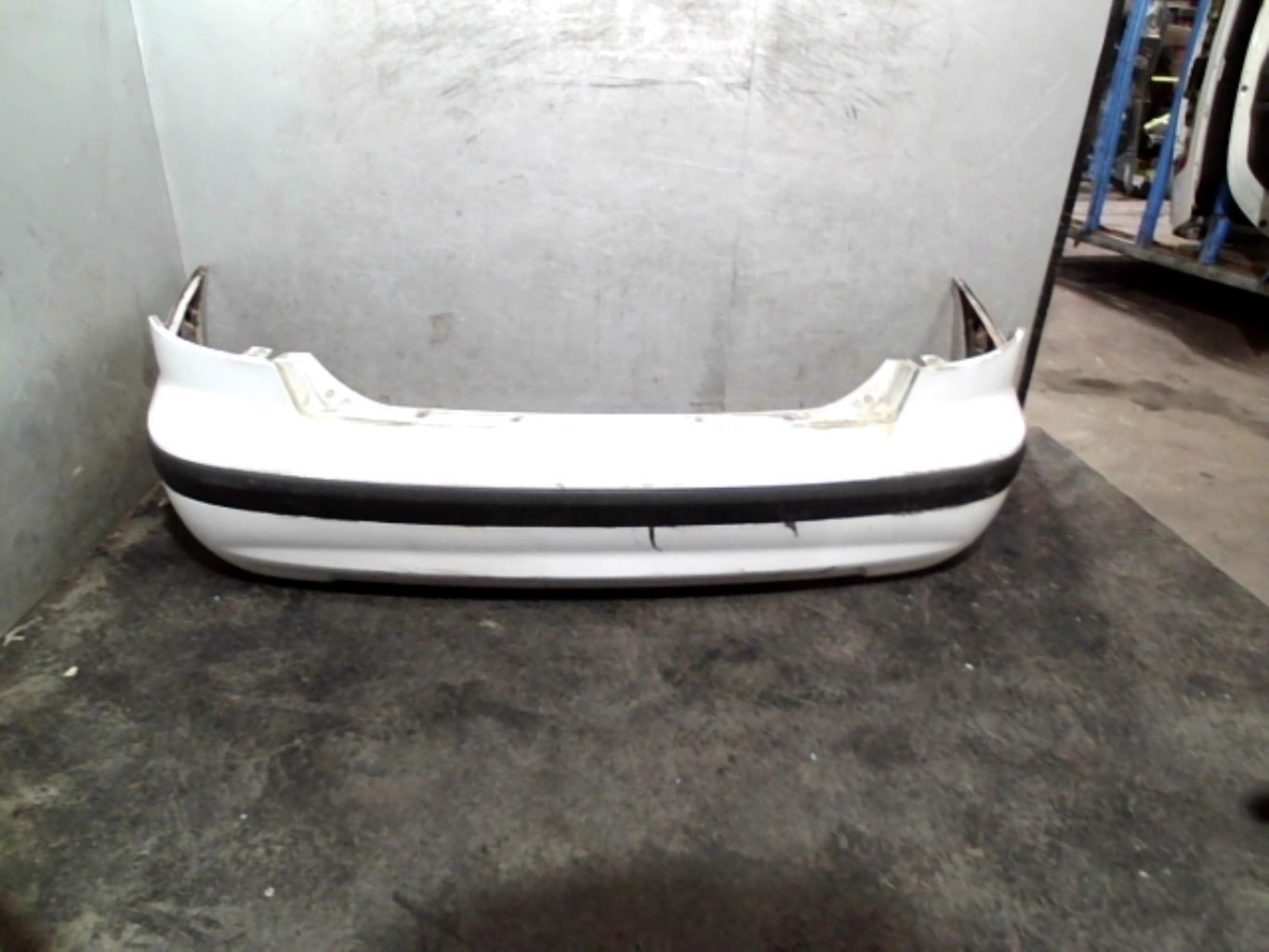 Paraurti posteriore HYUNDAI ELANTRA 1 Diésel - 1