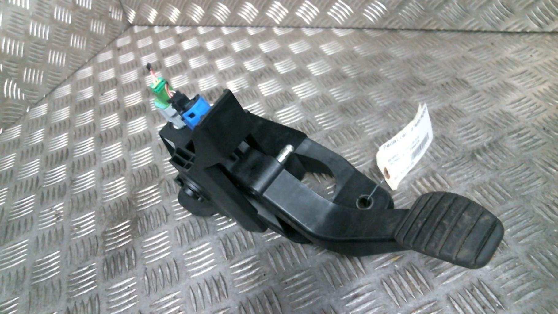 Pedale d'embrayage RENAULT TWINGO 3 Essence - 1