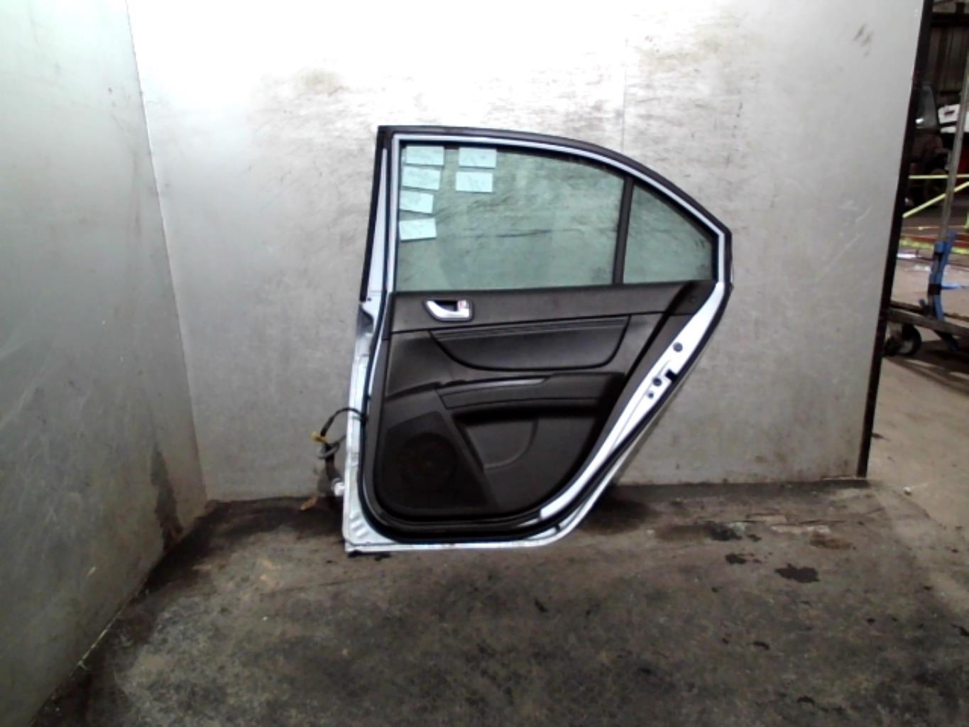 Portiera posteriore destra HYUNDAI SONATA 5 Diésel - 1