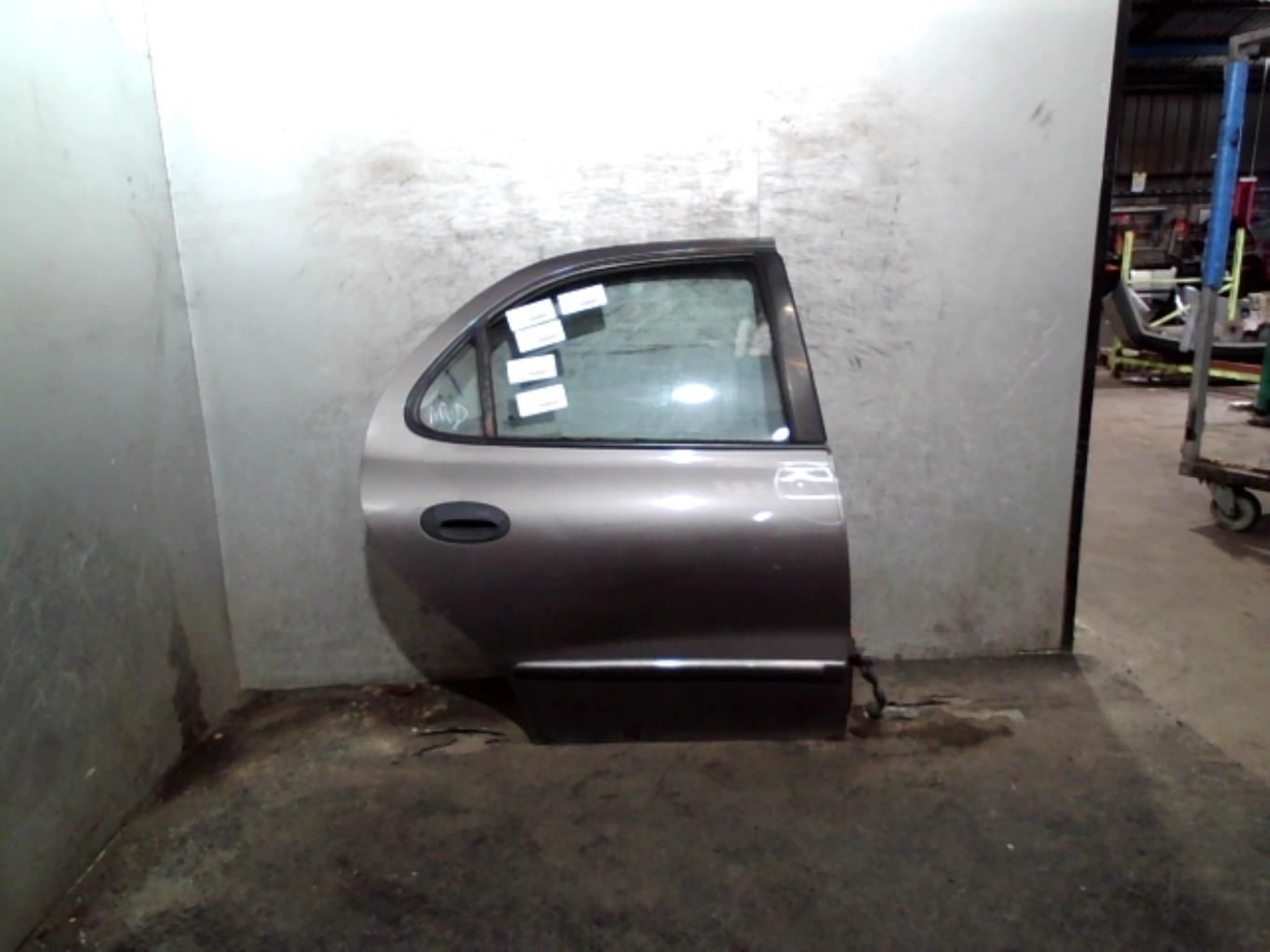 Portiera posteriore destra HYUNDAI LANTRA 2 BREAK Diésel - 1