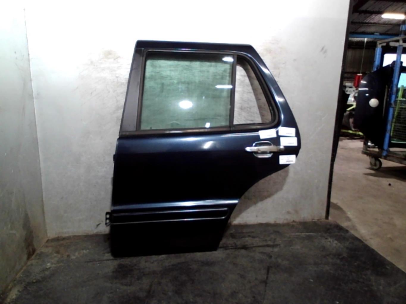Portiera posteriore sinistra MERCEDES CLASSE M 163 PHASE 1 Diésel - 1