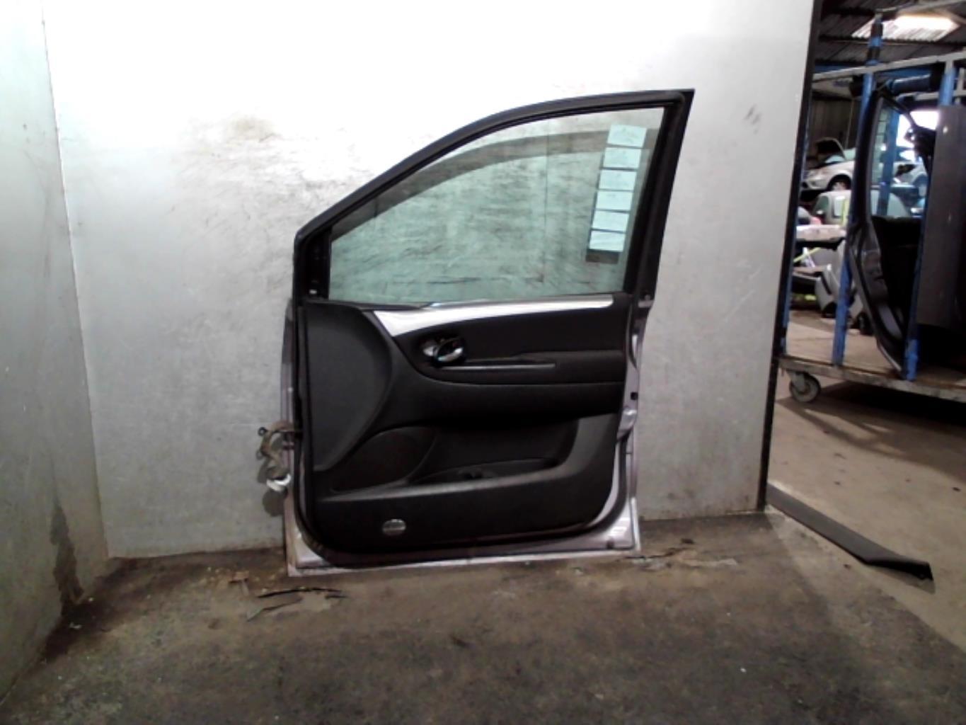 Porte avant droit MAZDA MPV 2 Diesel - 1