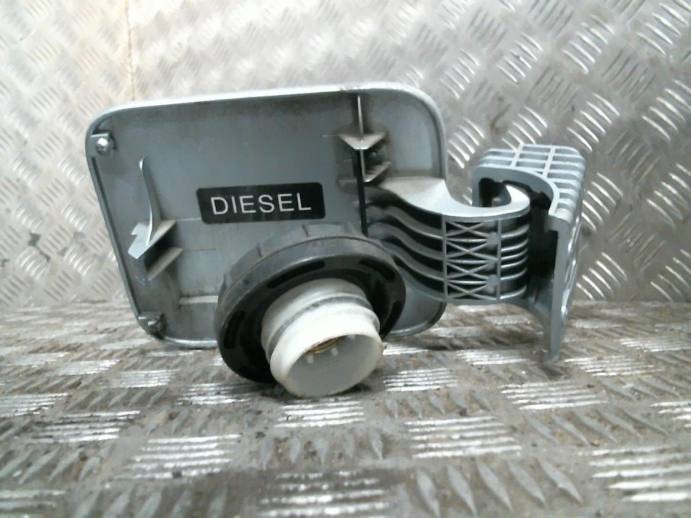Trappe d'essence HYUNDAI SONATA 5 Diesel - 1