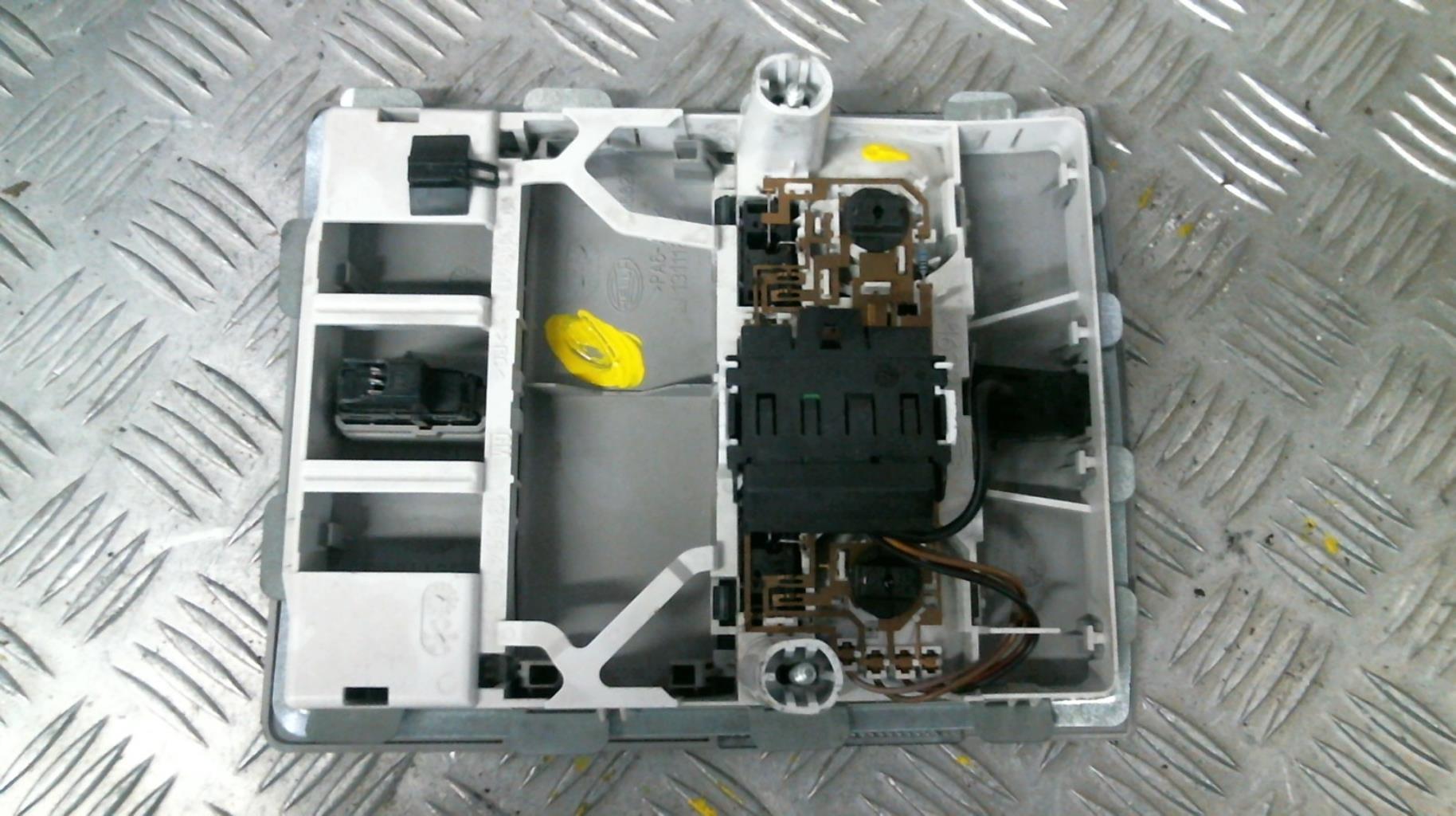 Eclairage de plafonnier OPEL ZAFIRA B PHASE 1 Diesel - 1