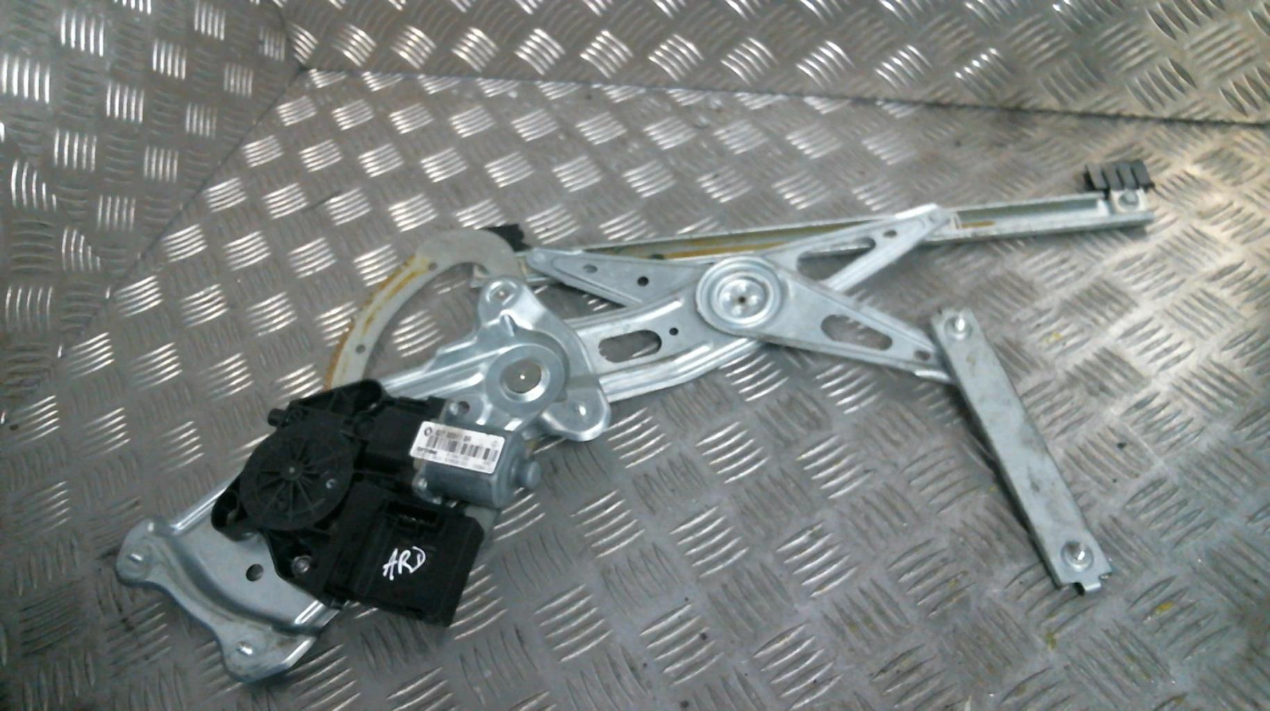 Alzacristalli elettrico posteriore destro RENAULT SCENIC 3 PHASE 1 Diésel - 1