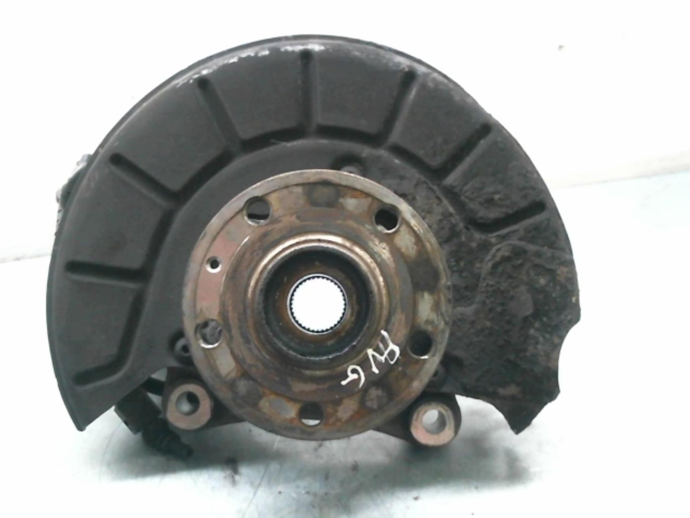 Fuso a snodo anteriore sinistro VOLKSWAGEN PASSAT 5 Gasolina - 1