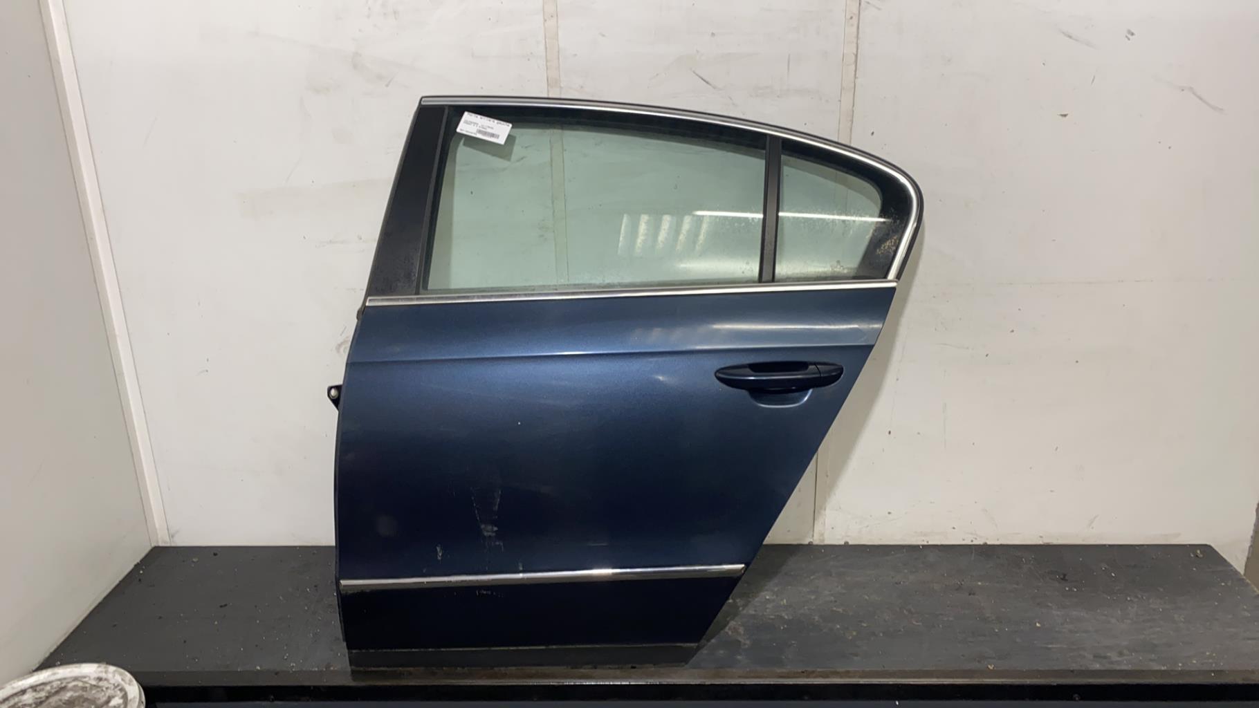Portiera posteriore sinistra VOLKSWAGEN PASSAT 5 Diésel - 1