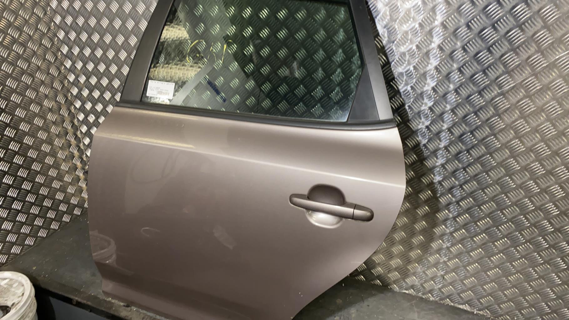 Portiera posteriore sinistra KIA CEE-D 1 SPORT WAGON PHASE 1 BREAK Diésel - 1