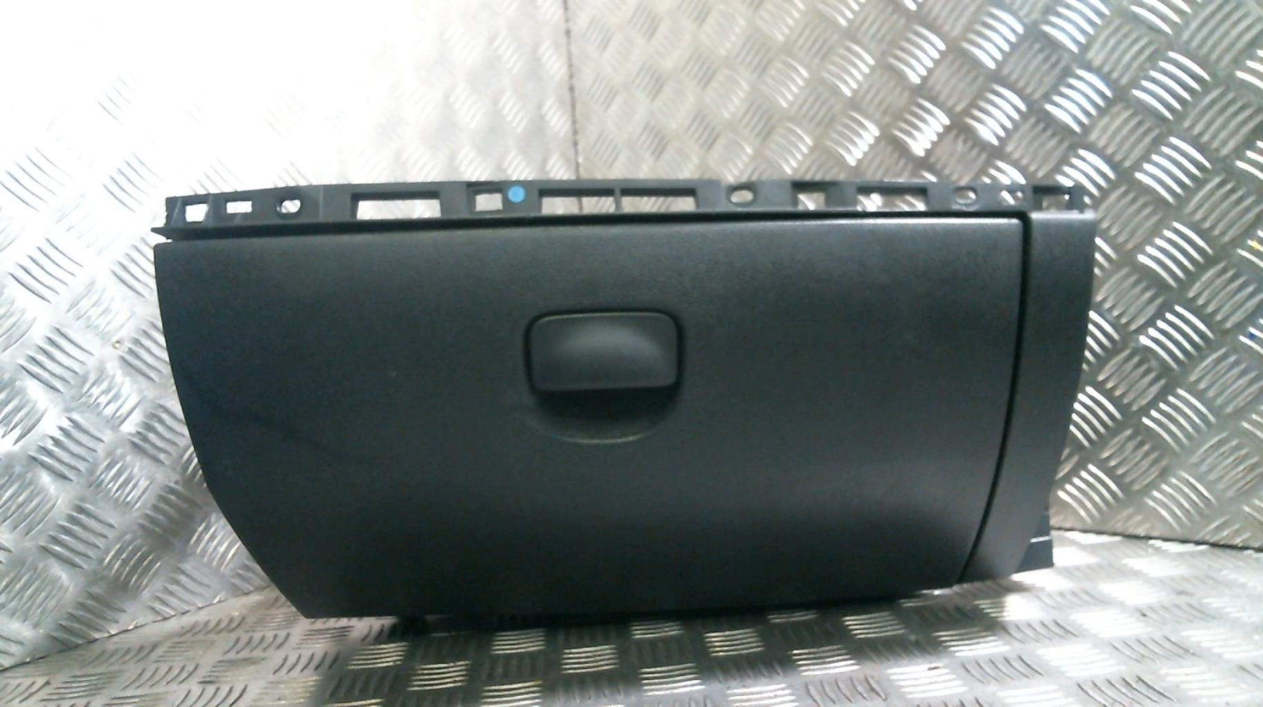 Boite a gants RENAULT CLIO 3 PHASE 2  - 1