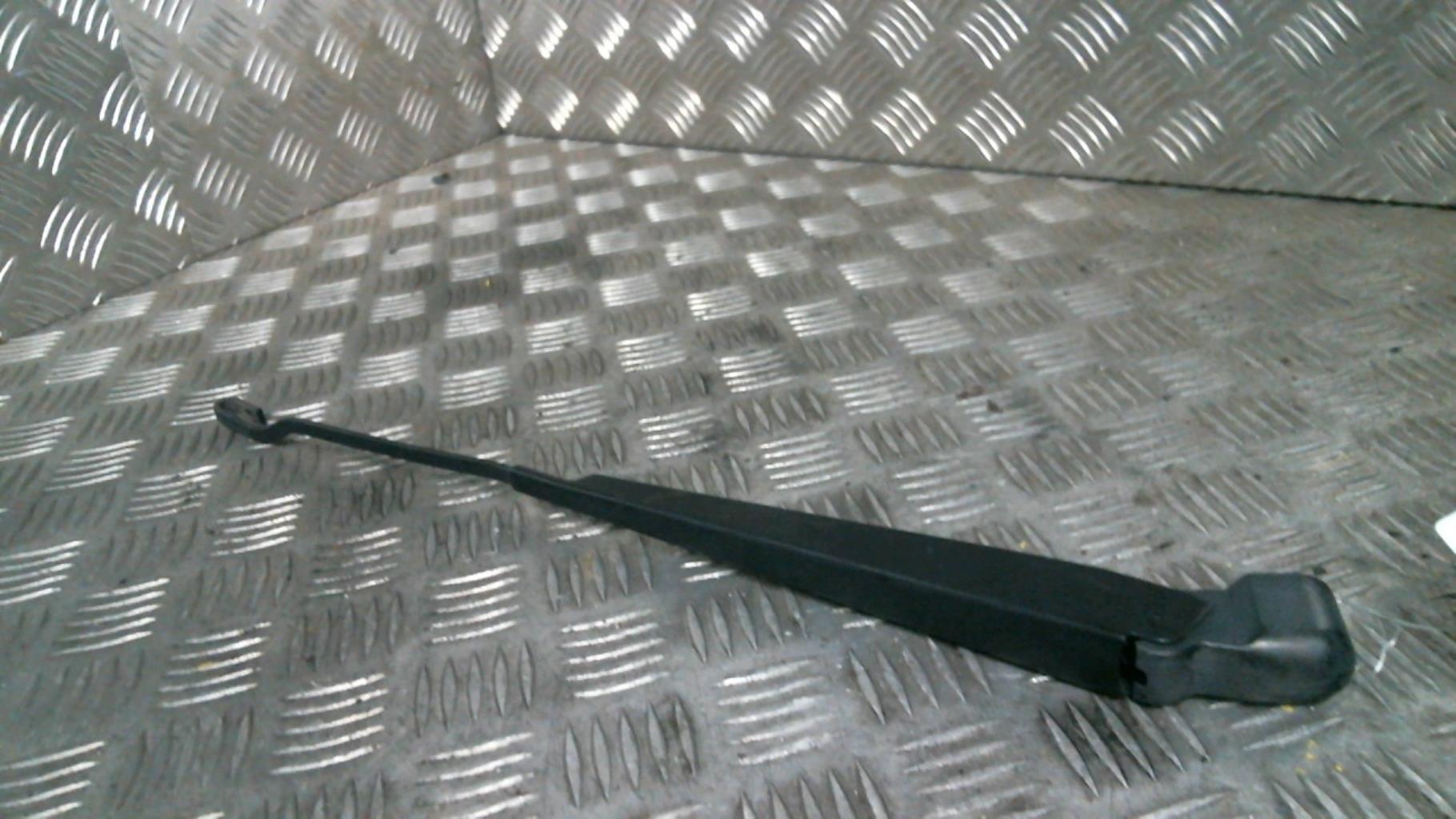 Braccio tergicristallo posteriore FORD ESCORT 6  - 1