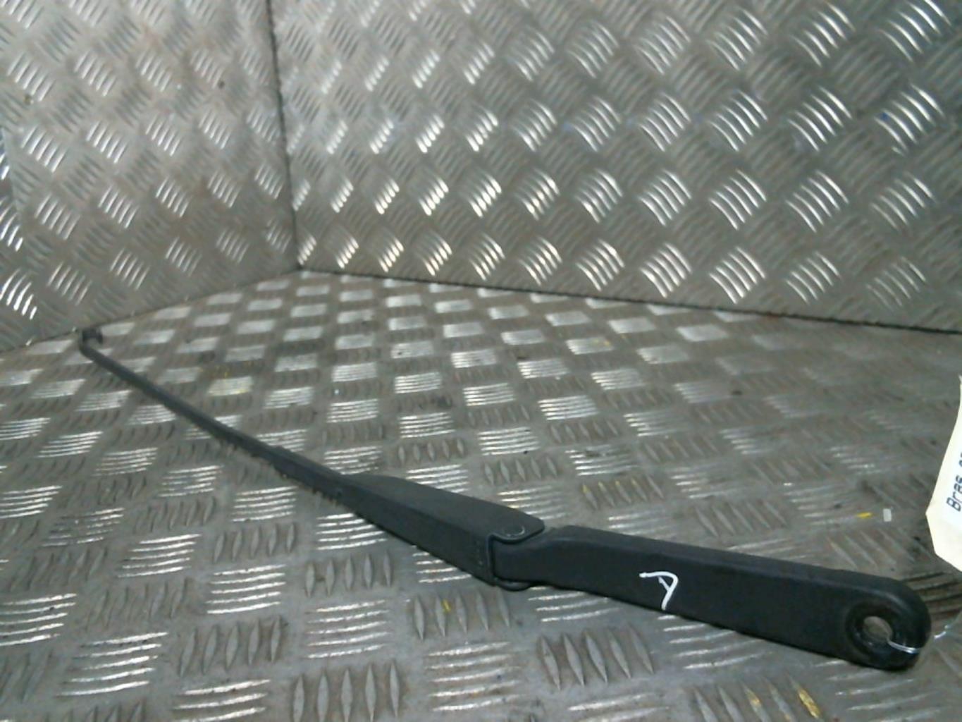 Braccio tergicristallo anteriore destro OPEL VIVARO 1 PHASE 1 Diésel - 1